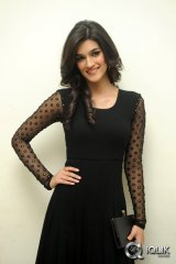 Kriti Sanon at 1 Nenokkadine Audio Release
